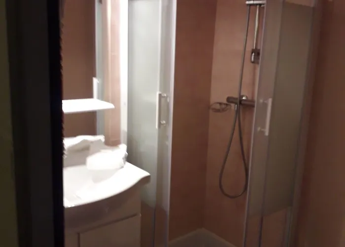 Du Pic D'annie Hotel